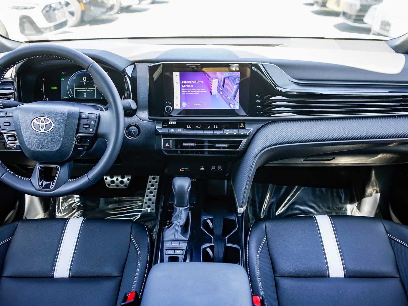 Thumbnail: 2025 Toyota Camry - 11