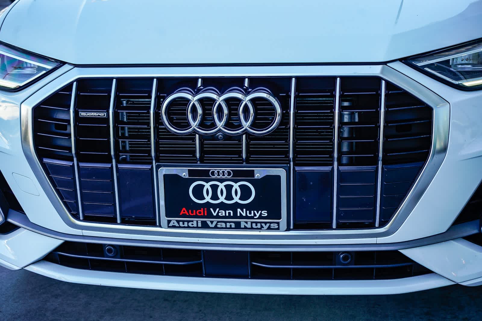 Thumbnail: 2023 Audi Q3 - 8