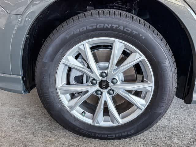 Thumbnail: 2025 Audi Q3 - 9