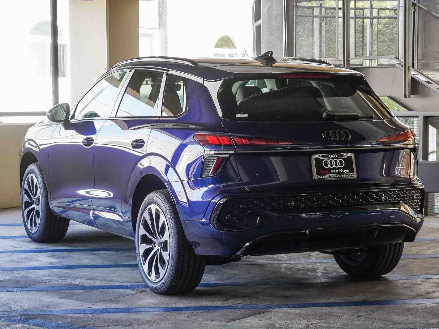 Thumbnail: 2026 Audi Q3 - 6