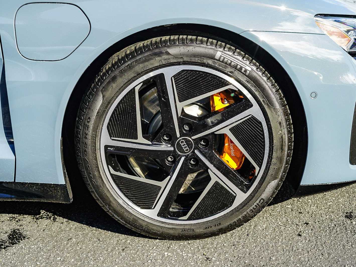 Thumbnail: 2024 Audi RS e-tron GT - 9