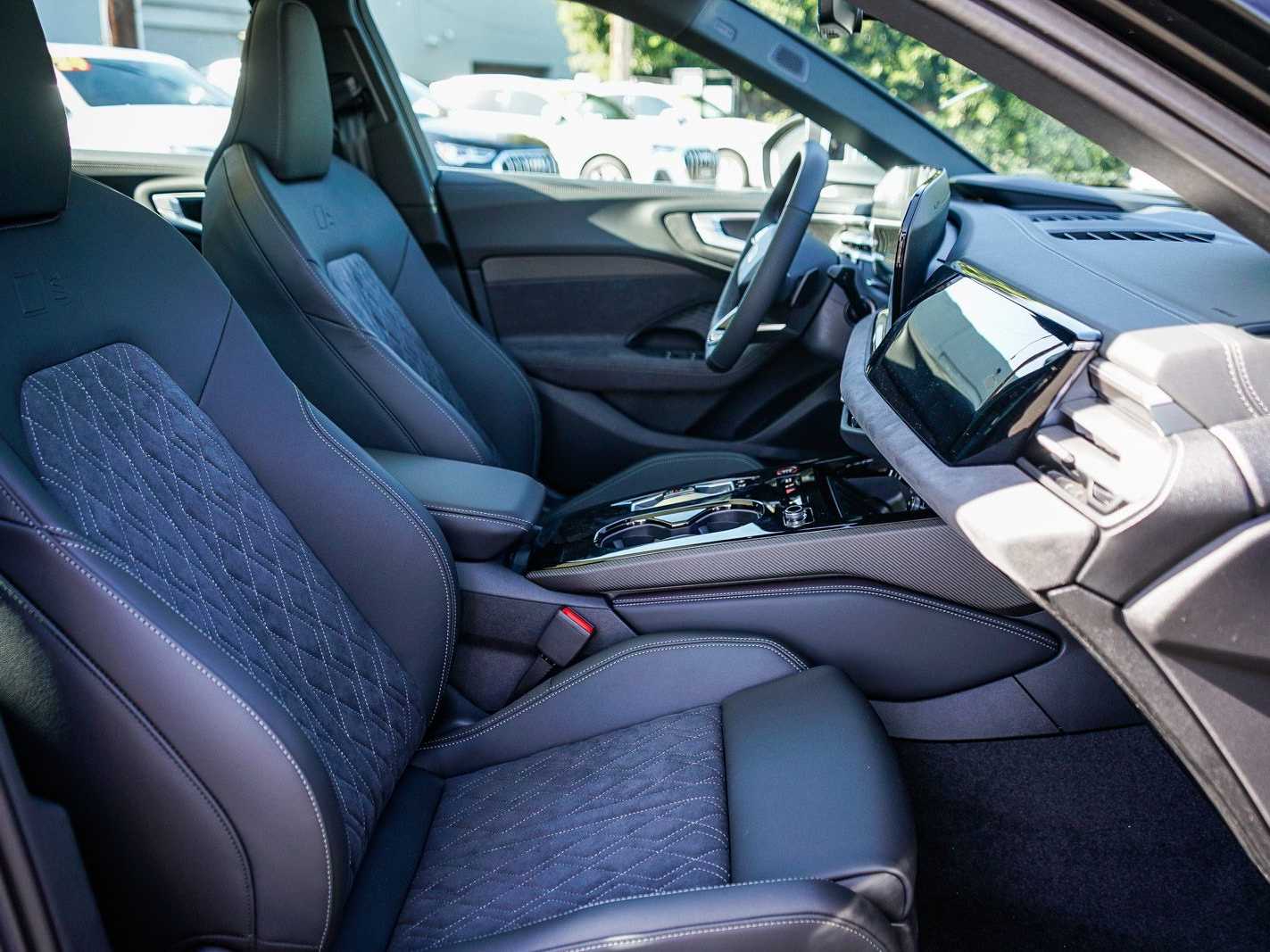 Thumbnail: 2025 Audi S5 - 16