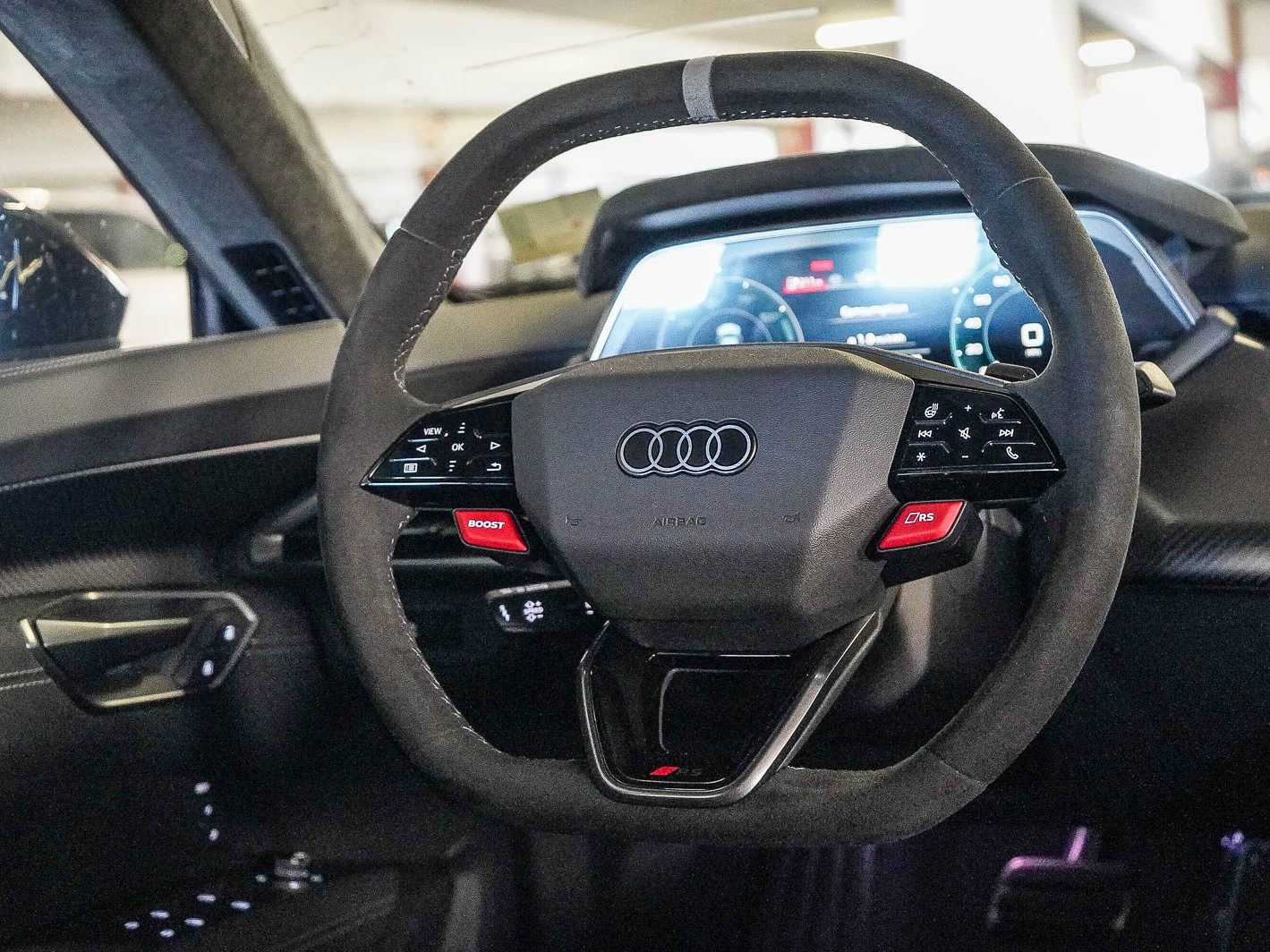 Thumbnail: 2026 Audi RS e-tron GT - 15