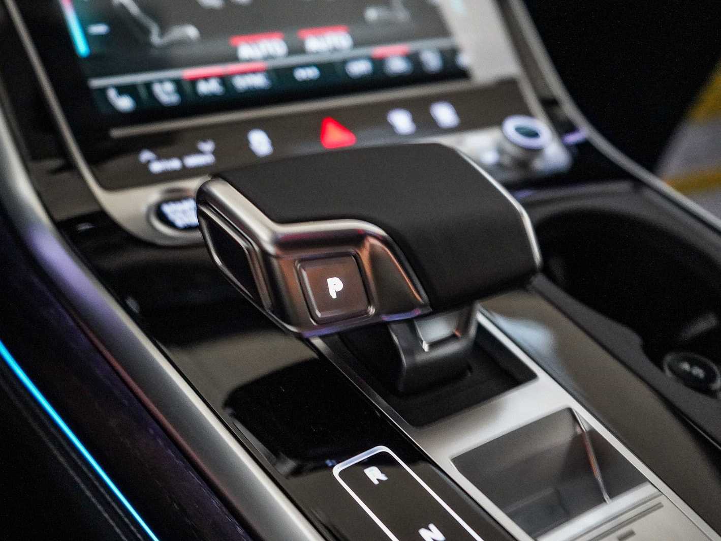 Thumbnail: 2026 Audi Q7 - 24