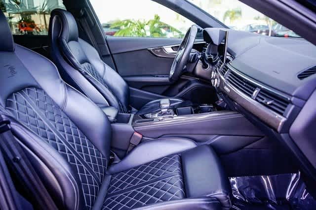 Thumbnail: 2023 Audi S4 - 16