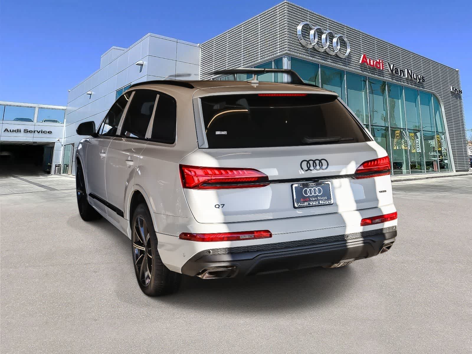 Thumbnail: 2026 Audi Q7 - 6