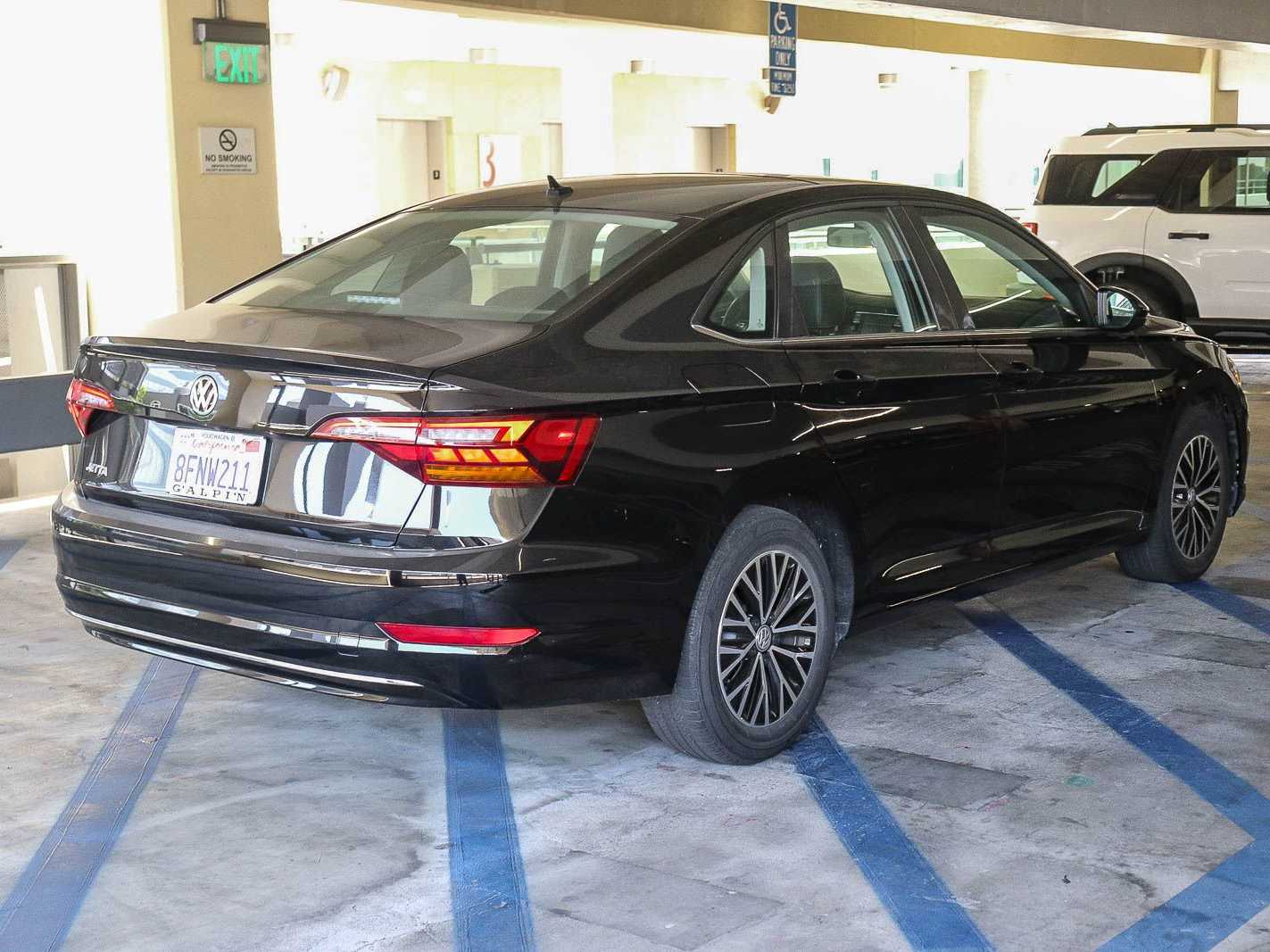 Thumbnail: 2019 Volkswagen Jetta - 3