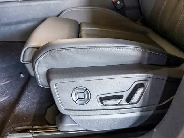 Thumbnail: 2025 Audi Q5 - 21