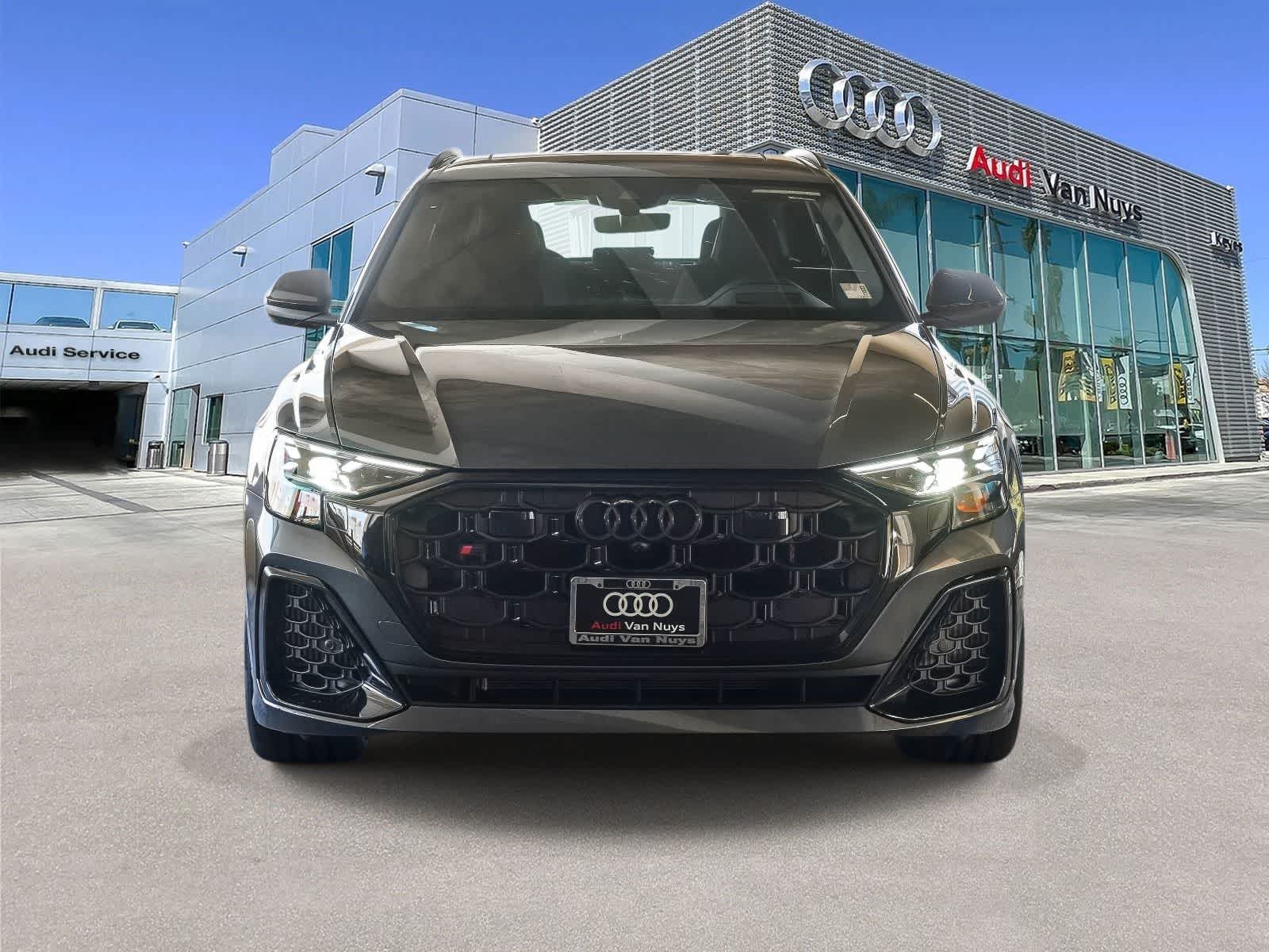 Thumbnail: 2026 Audi SQ8 - 2