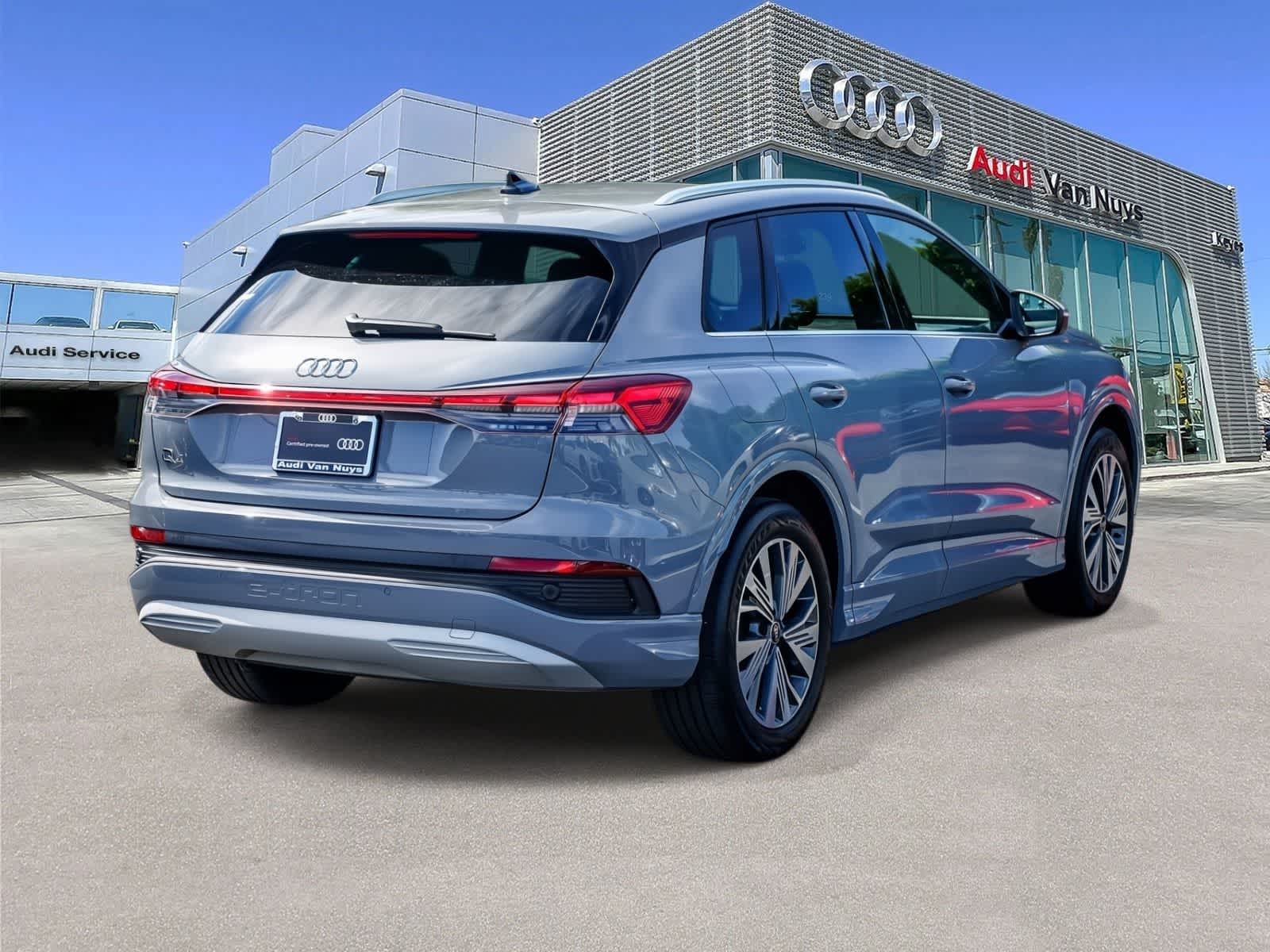 Thumbnail: 2023 Audi Q4 e-tron - 4