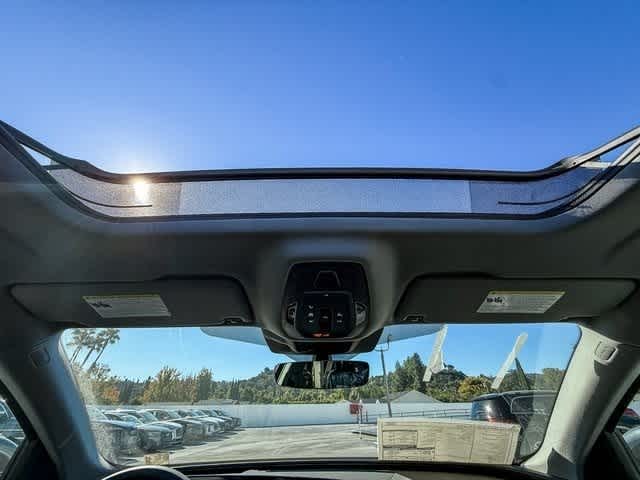 Thumbnail: 2025 Audi Q5 - 16