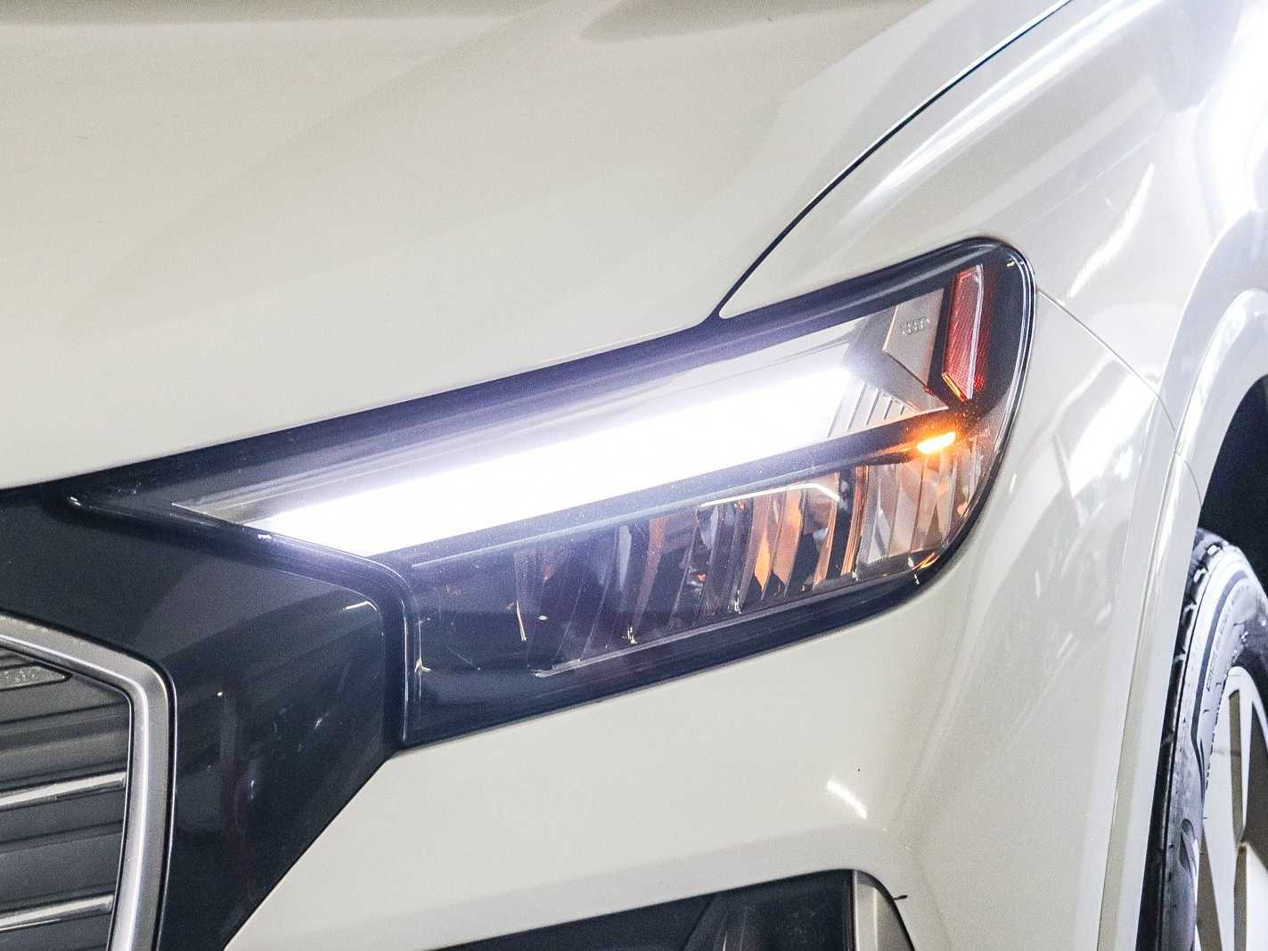 Thumbnail: 2023 Audi Q4 e-tron - 5
