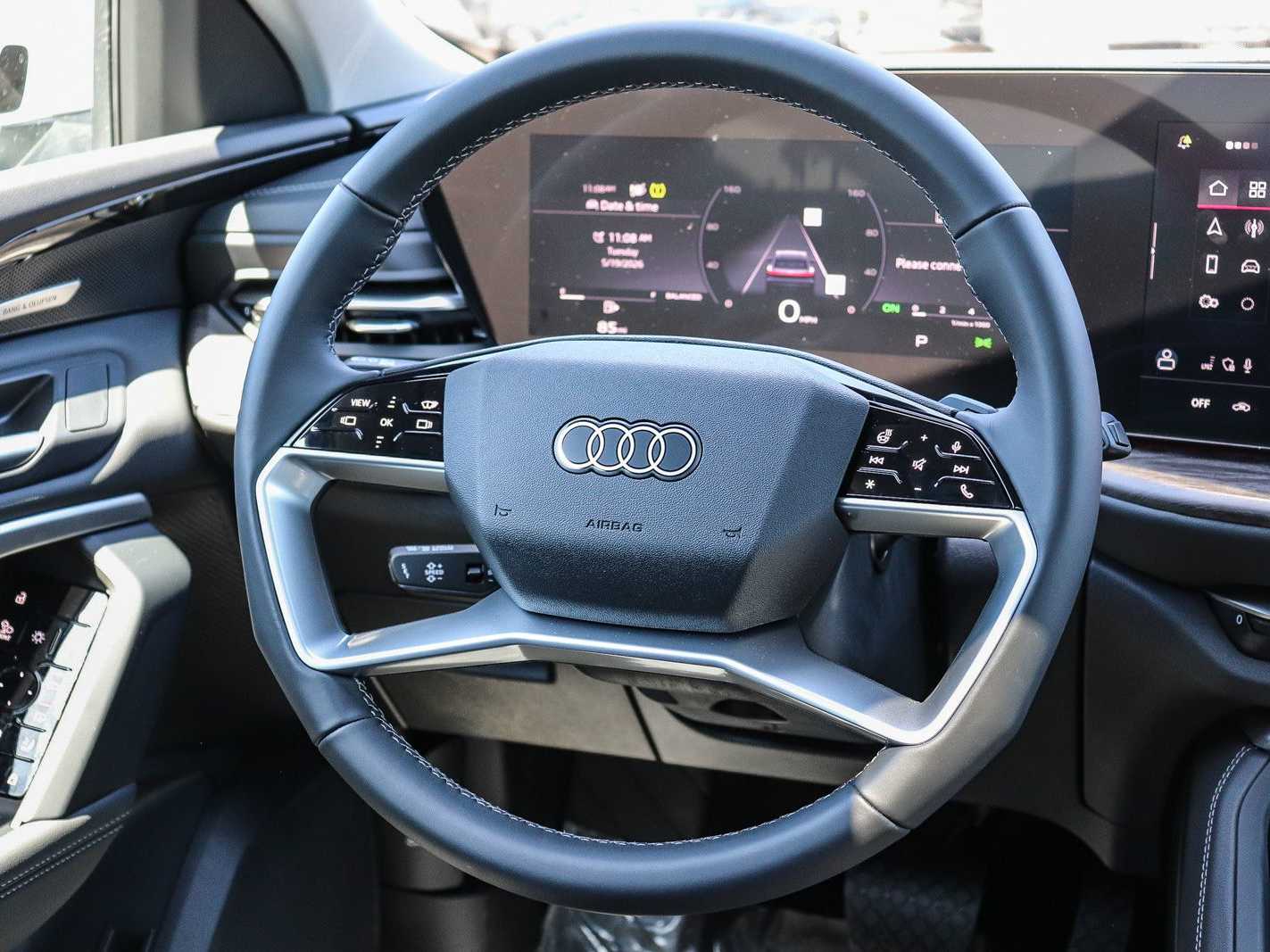 Thumbnail: 2025 Audi Q5 - 16