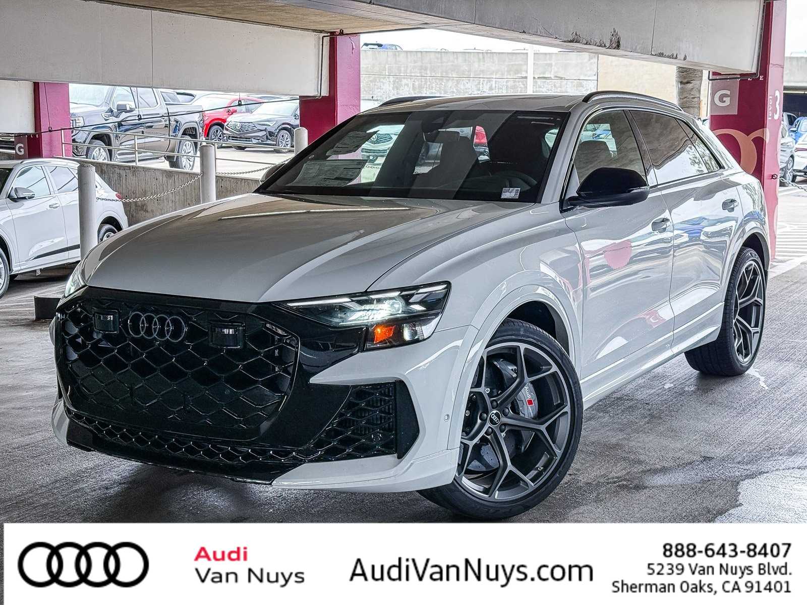 Thumbnail: 2026 Audi RS Q8 - 1