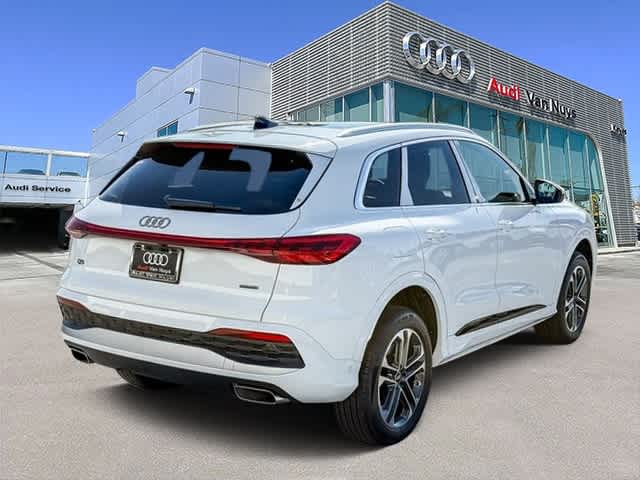 Thumbnail: 2025 Audi Q5 - 4