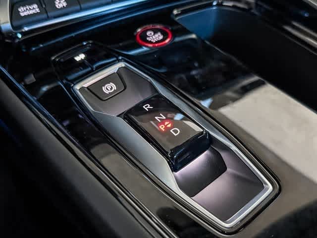 Thumbnail: 2026 Audi e-tron GT - 25