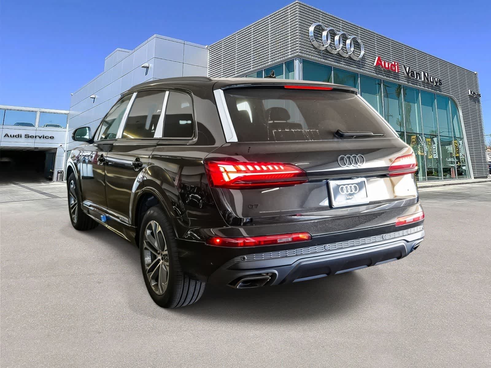Thumbnail: 2026 Audi Q7 - 6