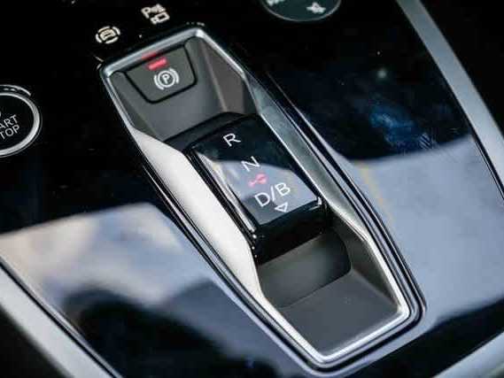 Thumbnail: 2026 Audi Q4 e-tron - 21