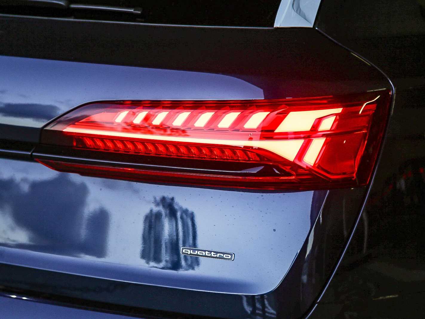 Thumbnail: 2026 Audi Q7 - 8