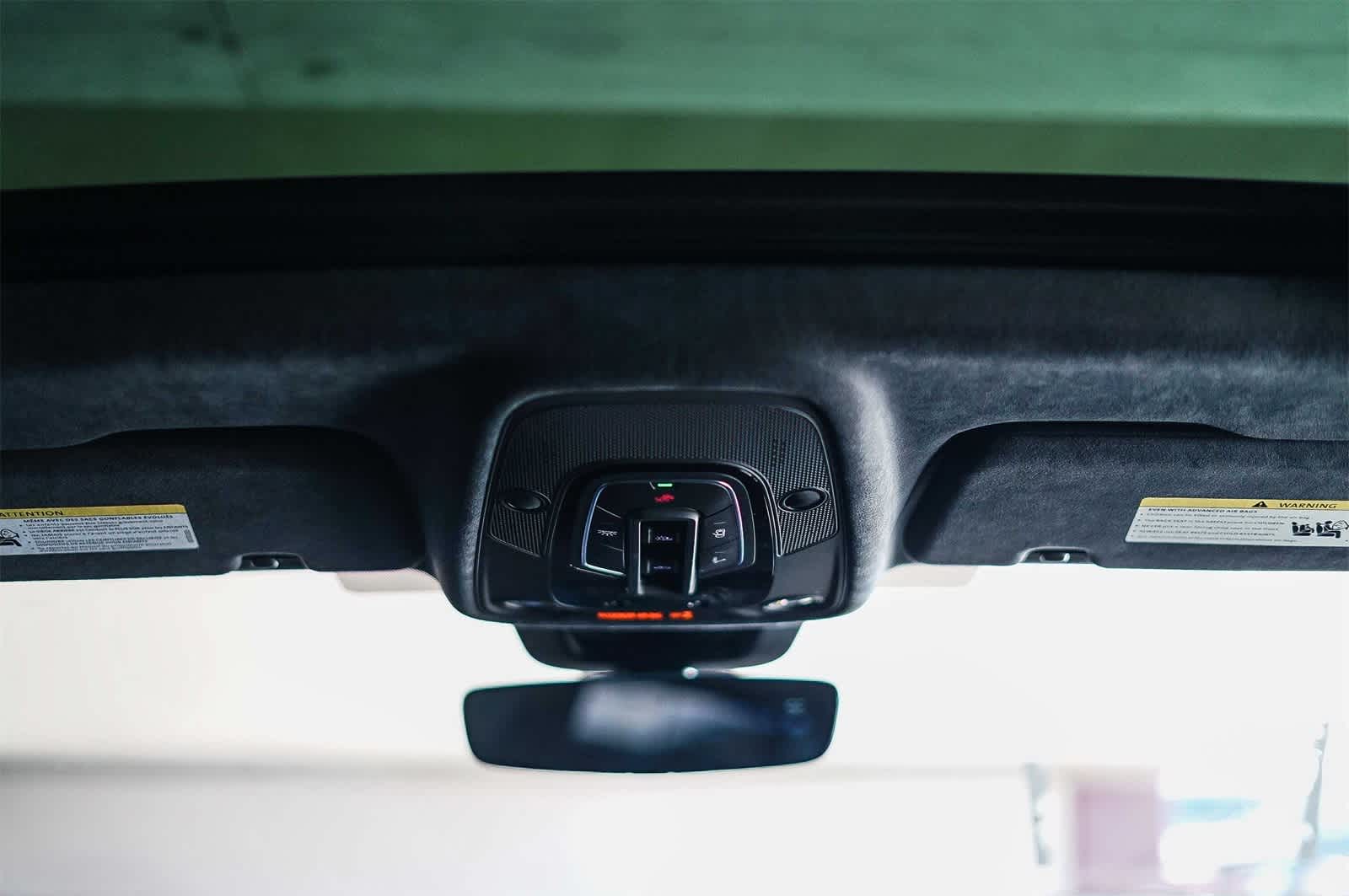 Thumbnail: 2025 Audi RS Q8 - 10