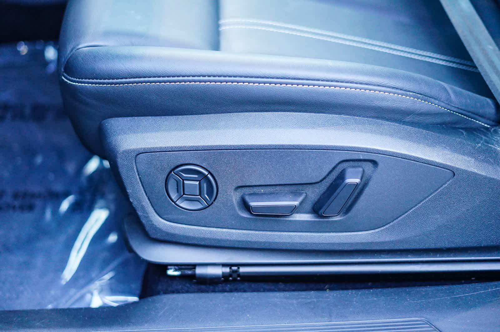 Thumbnail: 2024 Audi Q4 e-tron - 21