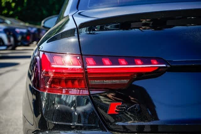 Thumbnail: 2023 Audi S4 - 9