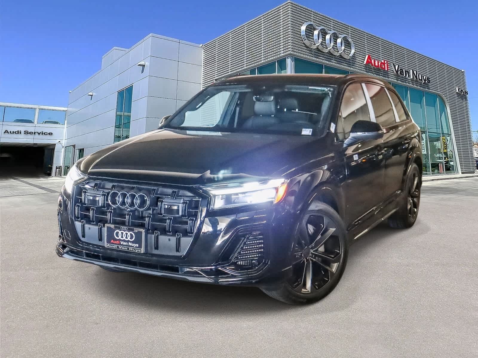 Thumbnail: 2026 Audi Q7 - 1