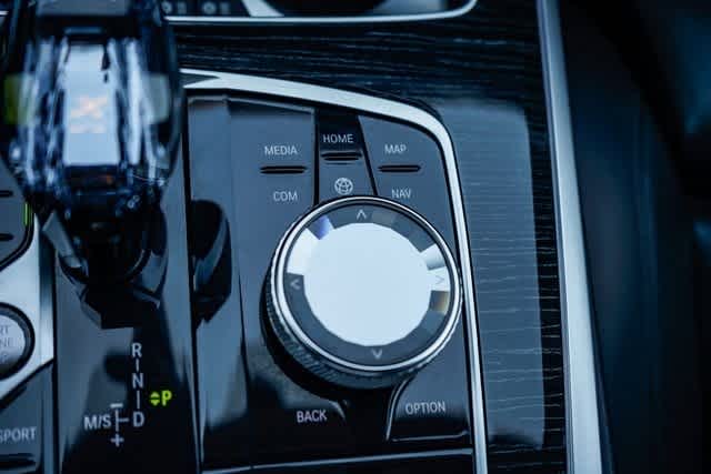 Thumbnail: 2021 BMW X7 - 24