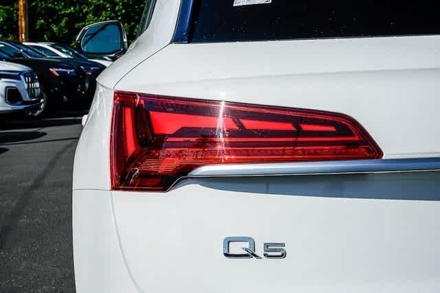 Thumbnail: 2023 Audi Q5 - 9