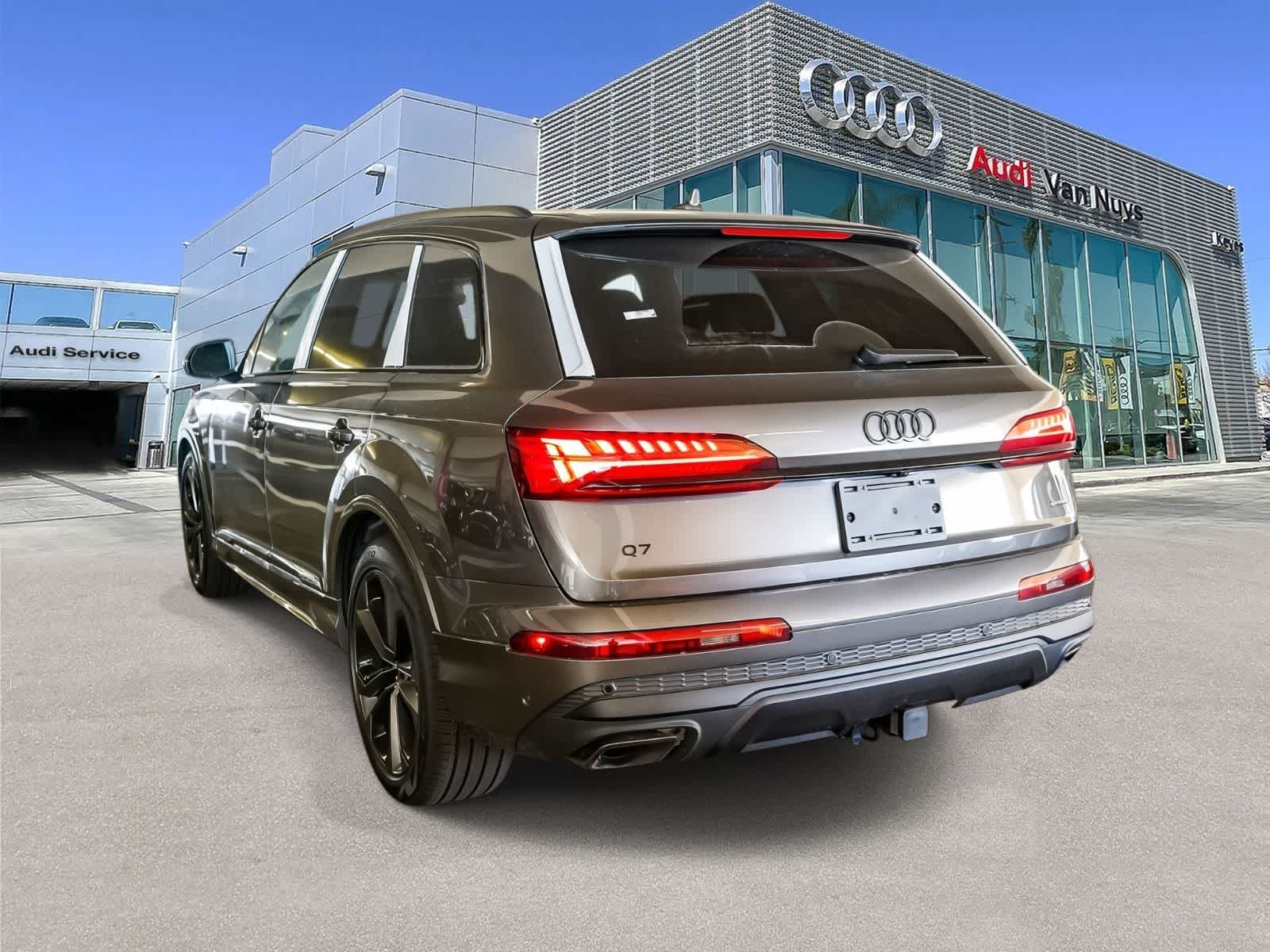 Thumbnail: 2026 Audi Q7 - 6