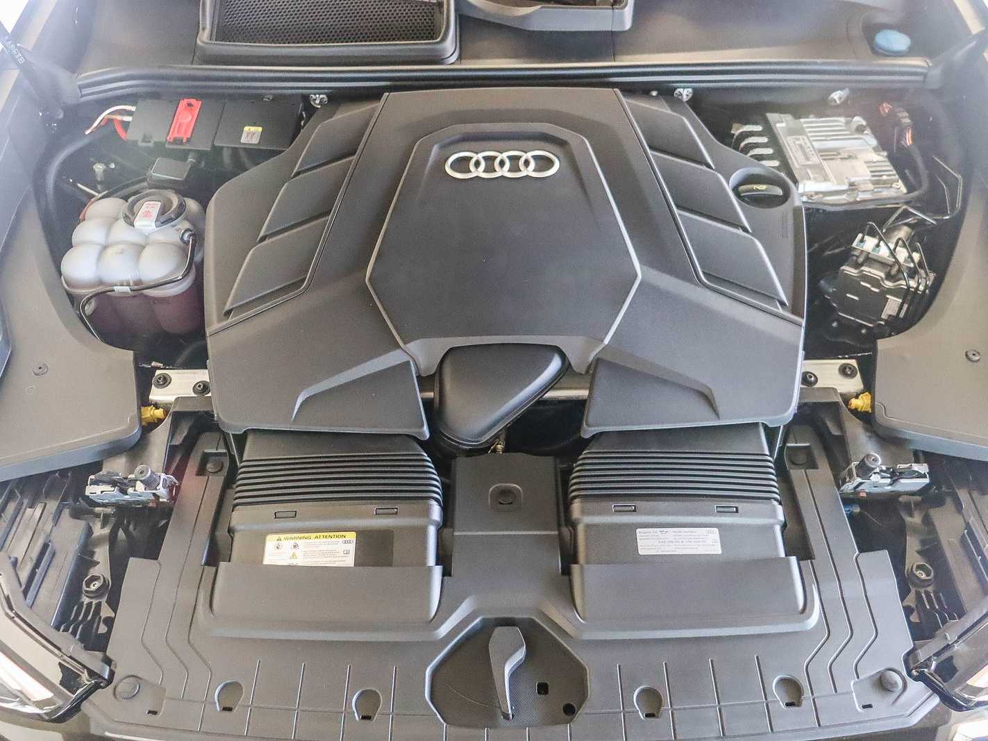 Thumbnail: 2026 Audi Q8 - 27