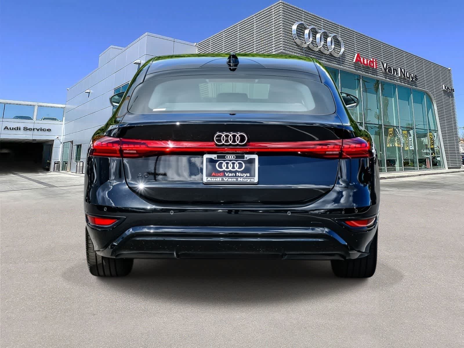 Thumbnail: 2025 Audi e-tron - 3