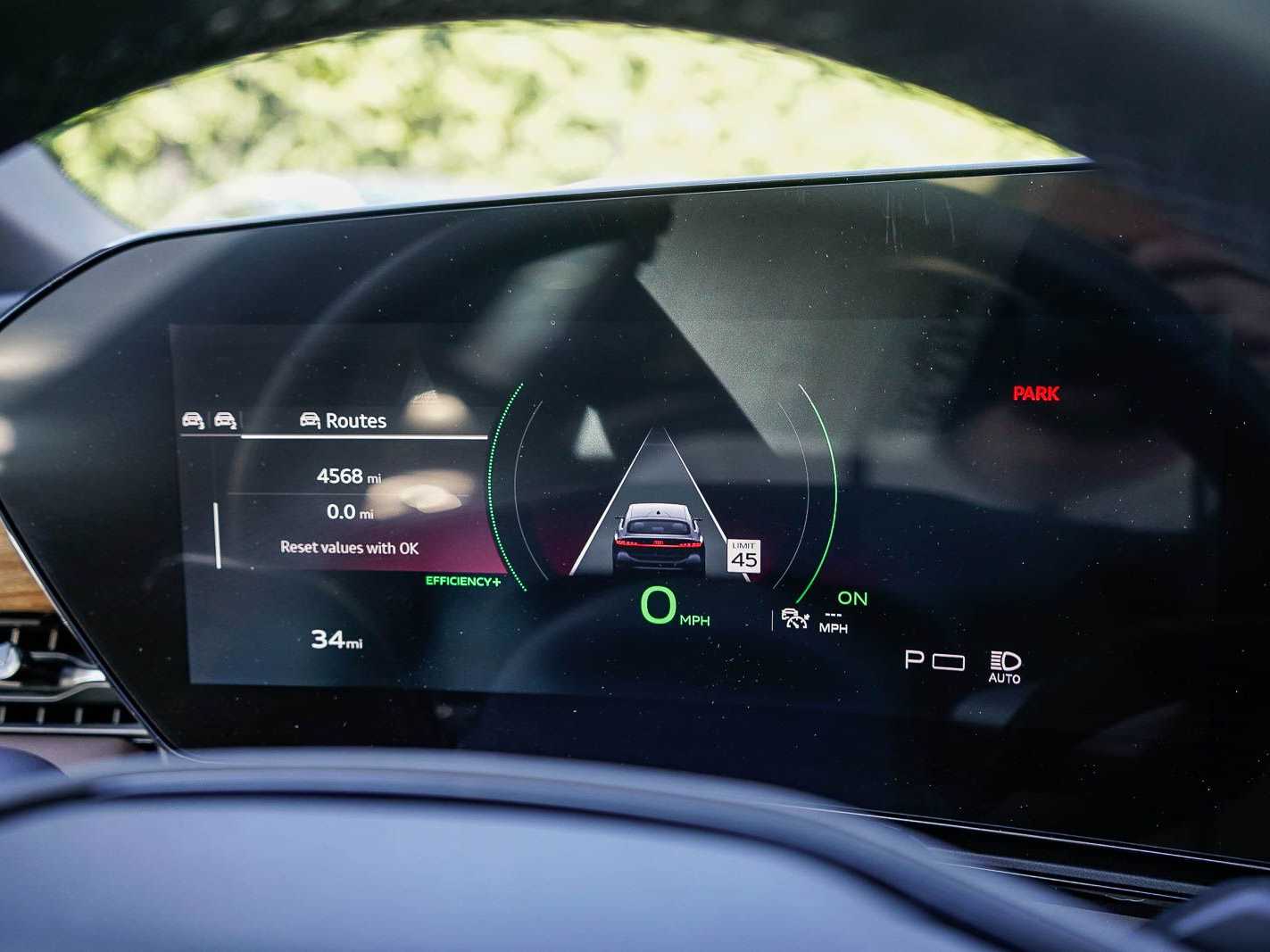 Thumbnail: 2025 Audi e-tron - 24