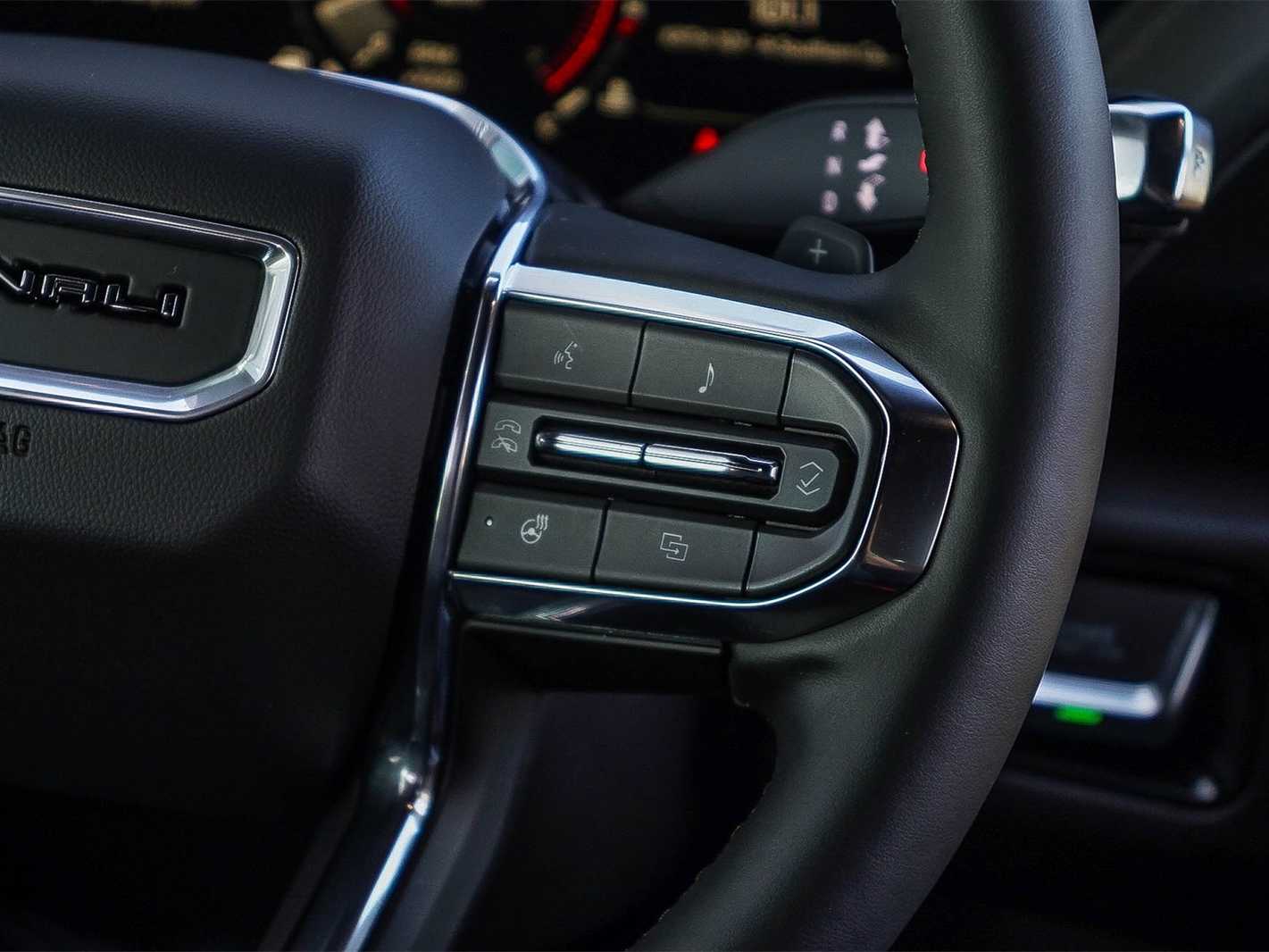 Thumbnail: 2025 GMC Yukon XL - 17