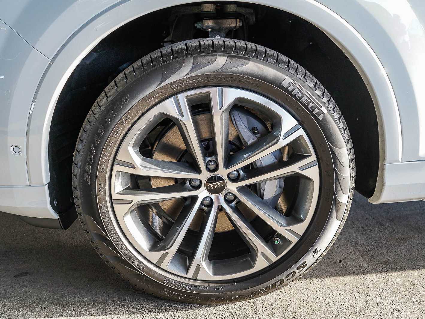 Thumbnail: 2026 Audi Q7 - 9