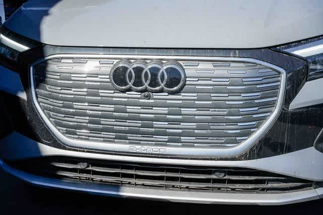 Thumbnail: 2023 Audi Q4 e-tron - 8
