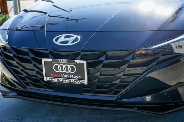 Thumbnail: 2023 Hyundai Elantra - 8