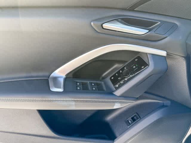 Thumbnail: 2025 Audi Q5 - 22