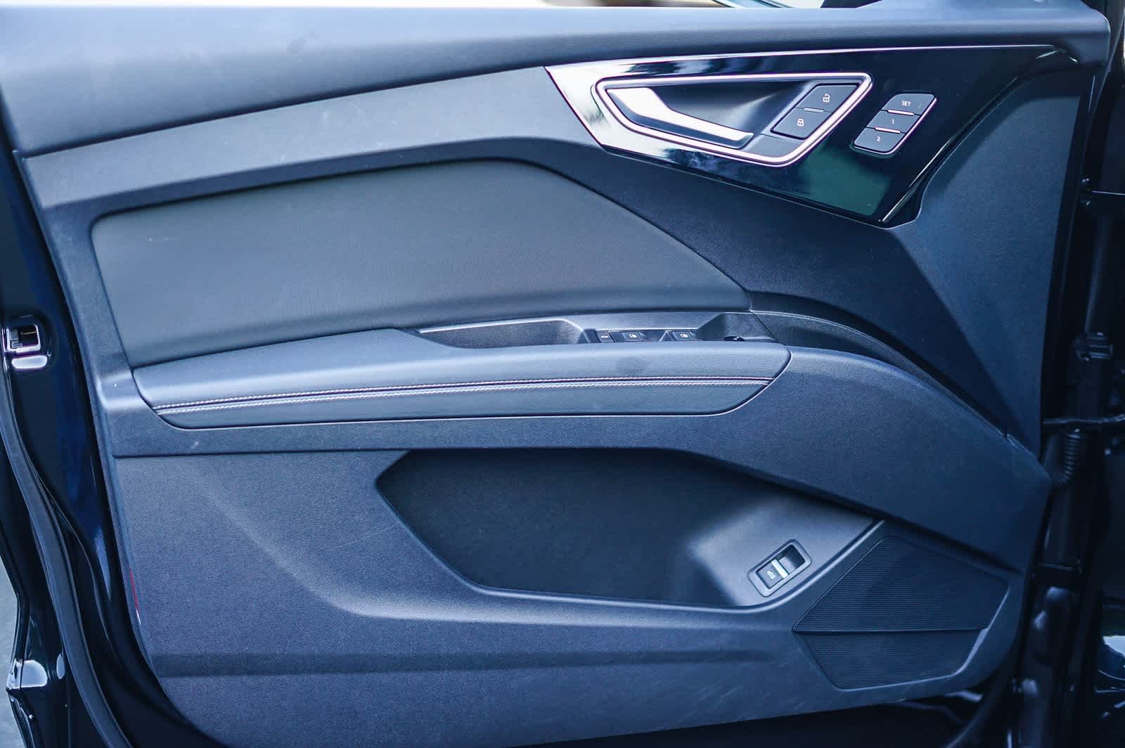 Thumbnail: 2024 Audi Q4 e-tron - 23