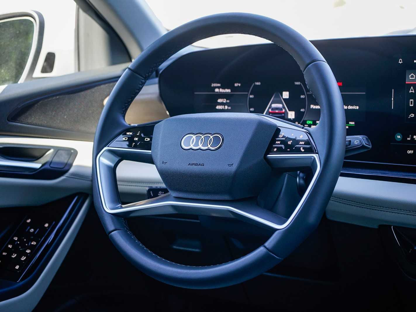 Thumbnail: 2025 Audi Q6 e-tron - 14