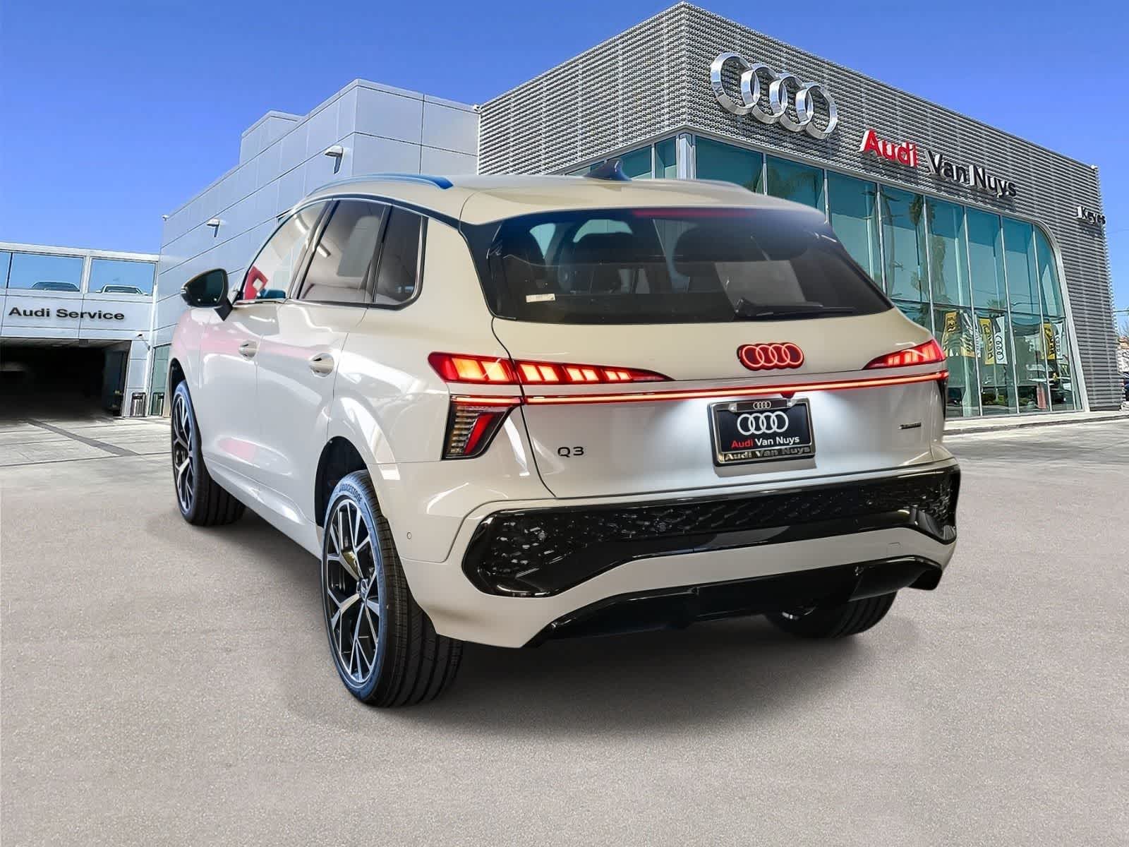 Thumbnail: 2026 Audi Q3 - 6