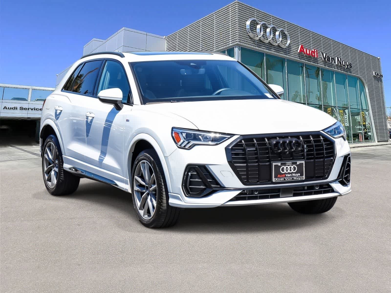 Thumbnail: 2024 Audi Q3 - 4