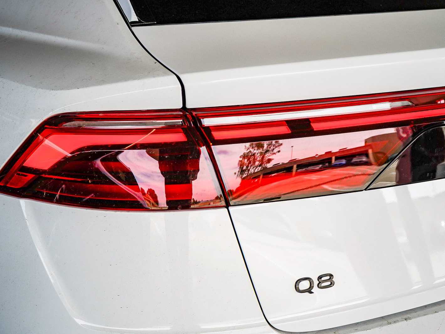 Thumbnail: 2026 Audi Q8 - 7