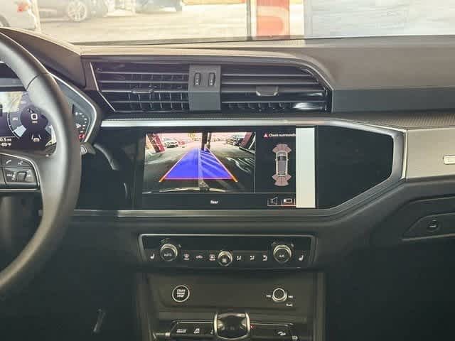 Thumbnail: 2025 Audi Q3 - 14