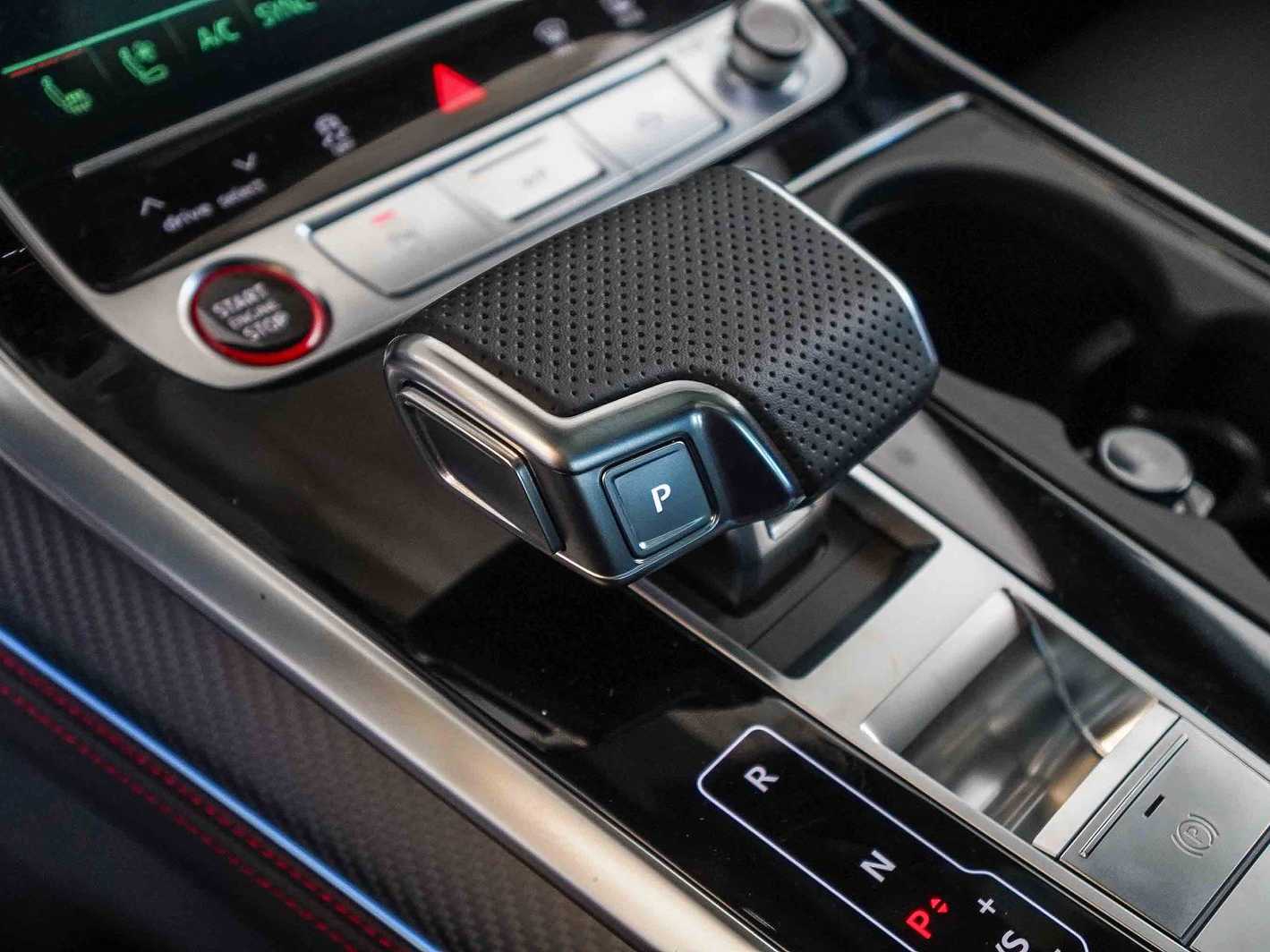 Thumbnail: 2026 Audi SQ8 - 22