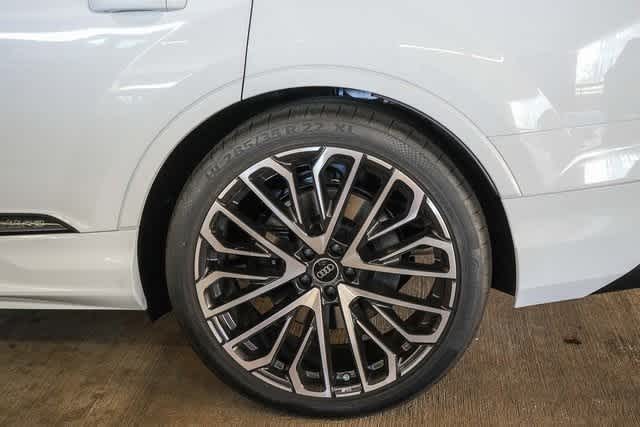 Thumbnail: 2025 Audi SQ7 - 15