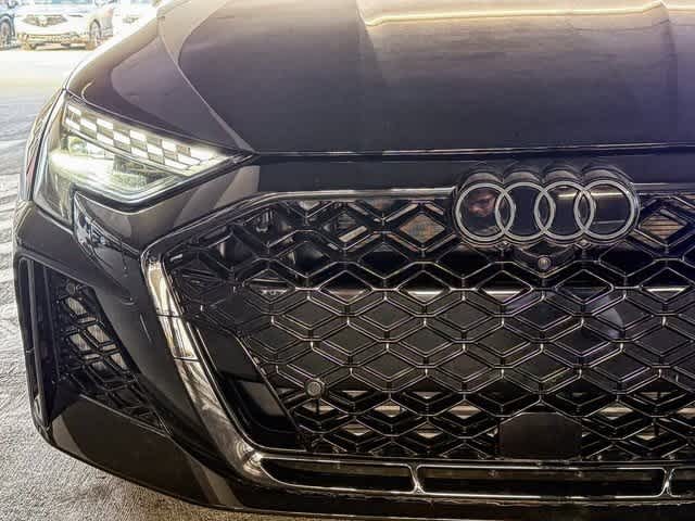 Thumbnail: 2025 Audi RS 3 - 11