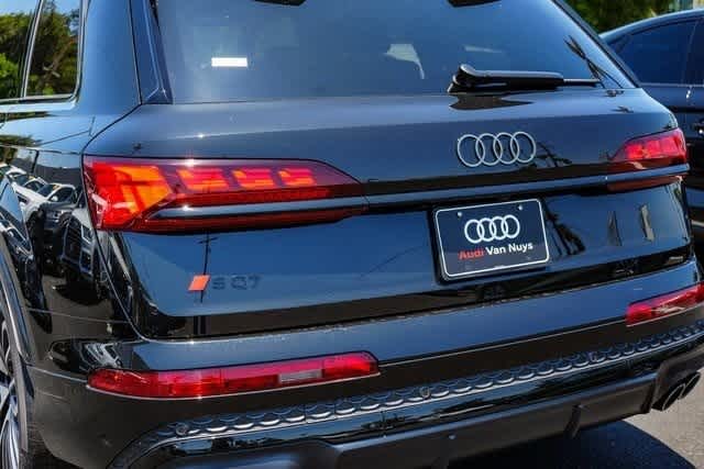Thumbnail: 2025 Audi SQ7 - 11