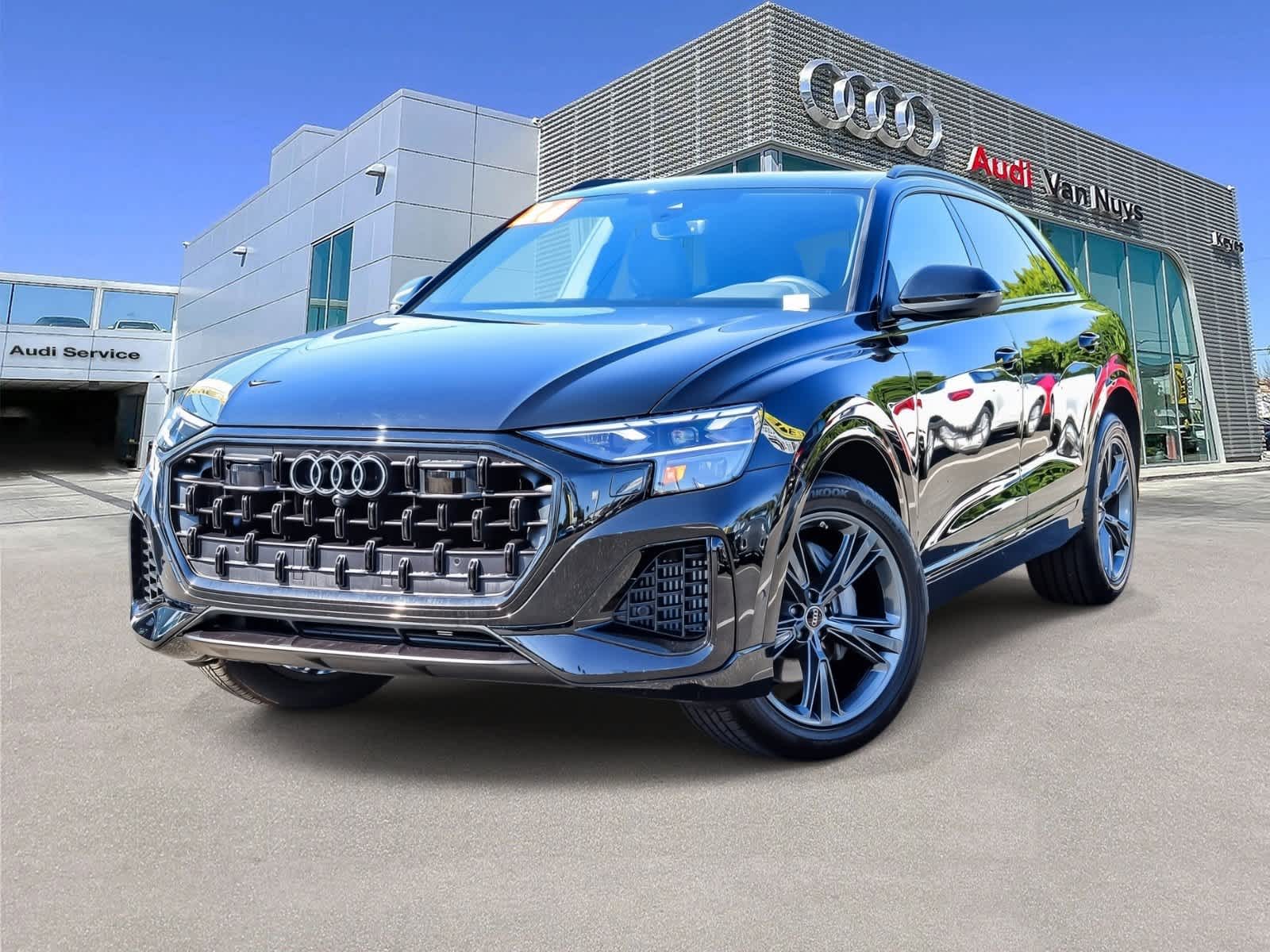 2026 Audi Q8 Premium