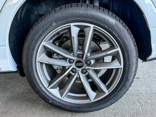 Thumbnail: 2025 Audi Q3 - 8